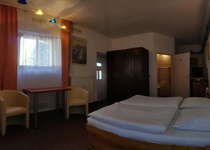 Отель Picobello Гёрлиц